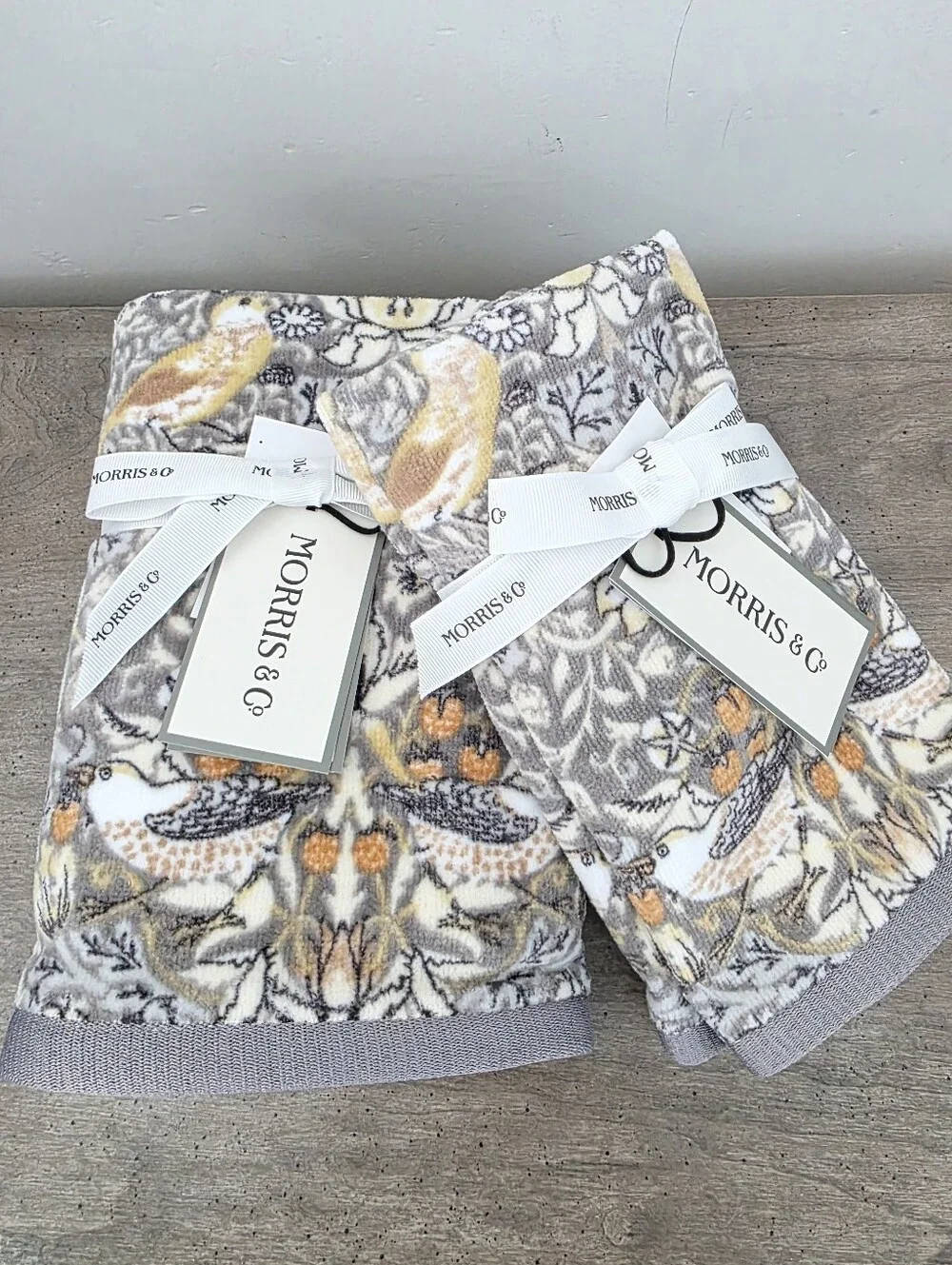 Set of 4 William Morris & Co Velour Strawberry Thief Hand and Tip Towels New